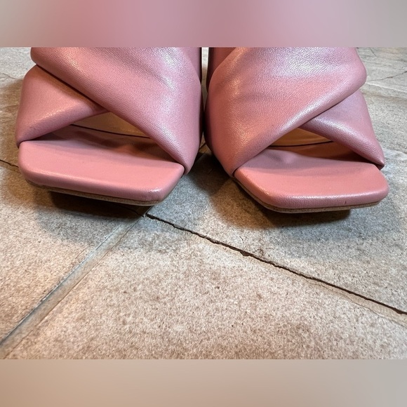 Puffy Criss Cross Heeled Sandals Sz 7.5 - Picture 3 of 7